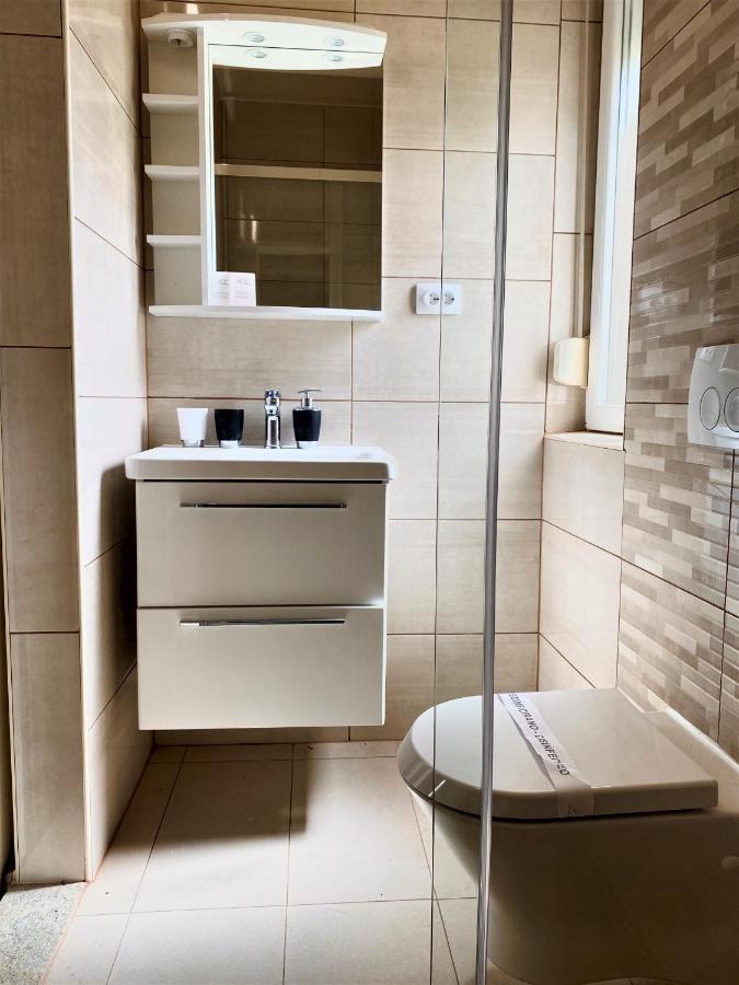 Guesthouse Mira Rab Town Zewnętrze zdjęcie
