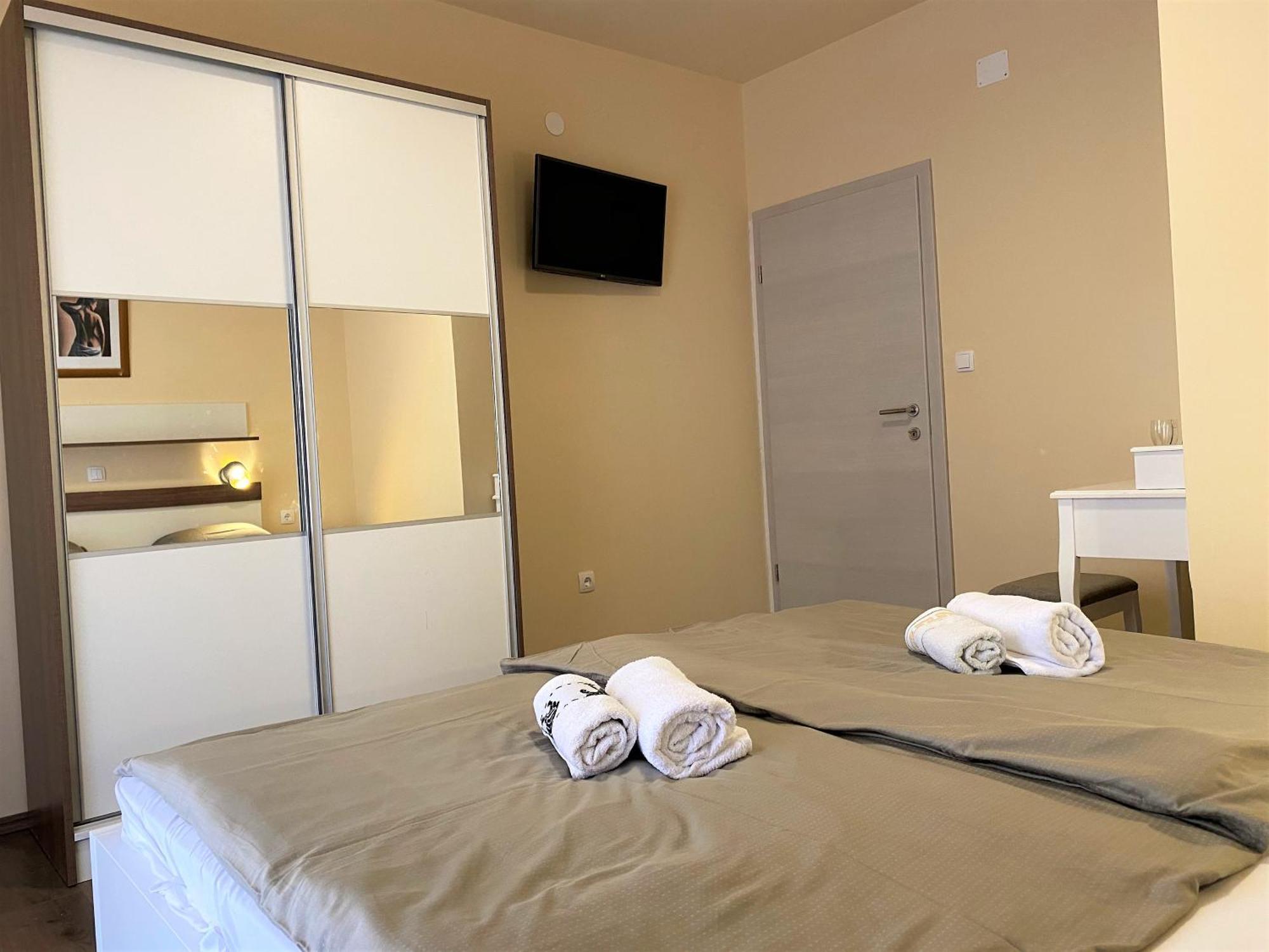Guesthouse Mira Rab Town Pokój zdjęcie