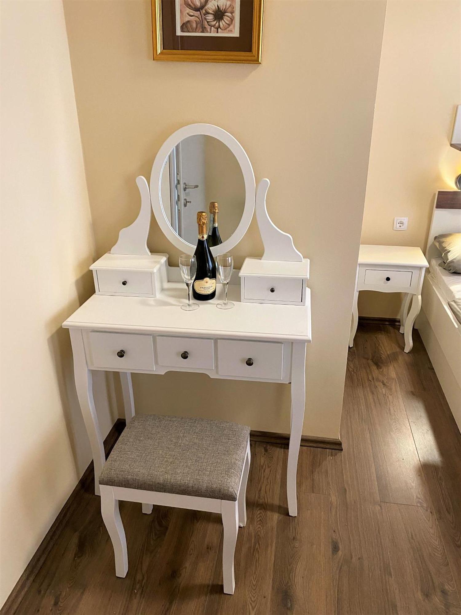 Guesthouse Mira Rab Town Pokój zdjęcie