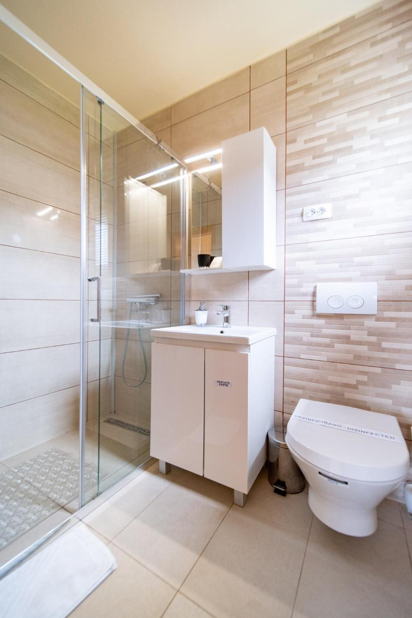 Guesthouse Mira Rab Town Zewnętrze zdjęcie