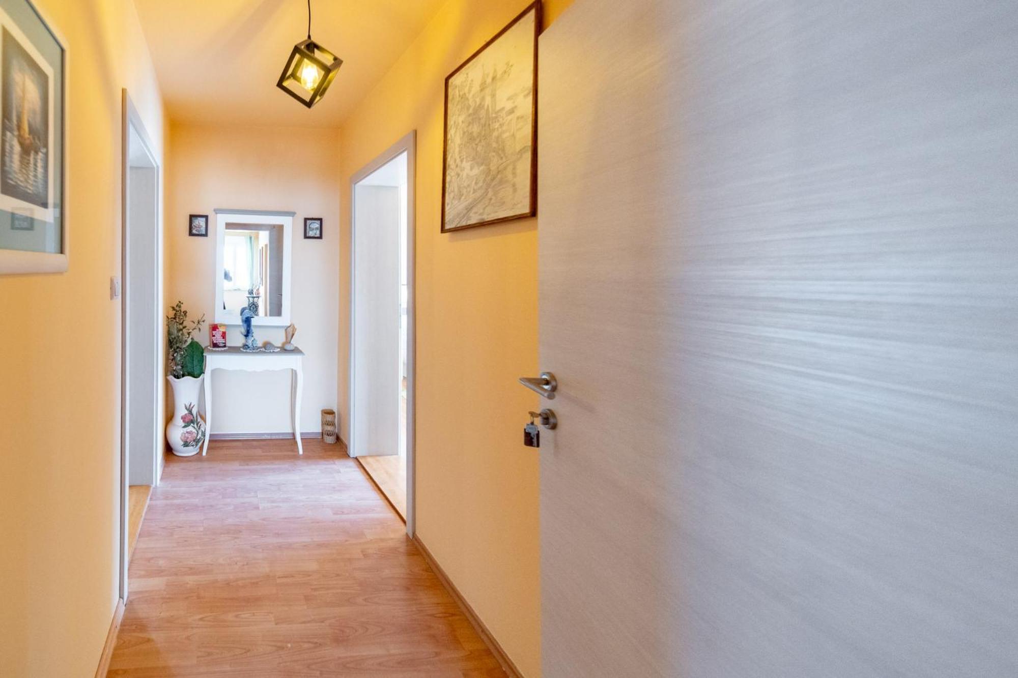 Guesthouse Mira Rab Town Pokój zdjęcie