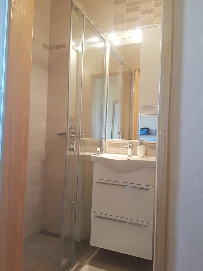 Guesthouse Mira Rab Town Zewnętrze zdjęcie